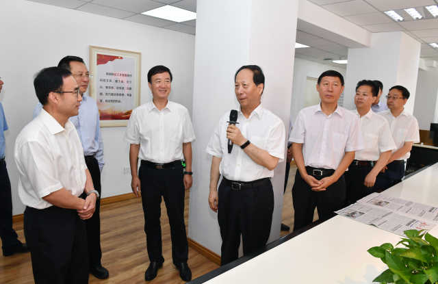 寧夏互聯(lián)網(wǎng)新聞中心主任(寧夏互聯(lián)網(wǎng)新聞中心主任是誰(shuí))